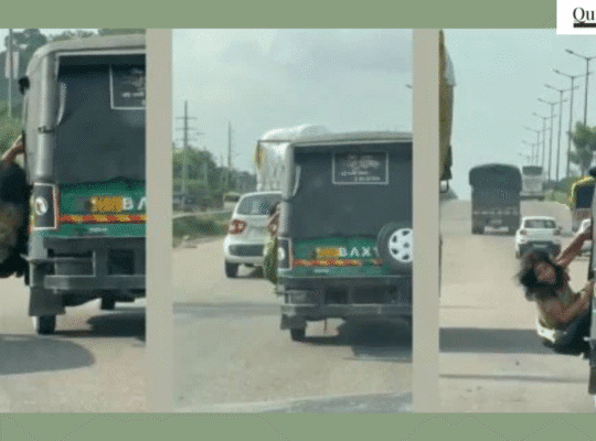 Robbery Attempt in Auto-Rickshaw