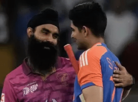 Cricket News - Shubman Gill Reunites with Childhood Friend After Match-Winning Four