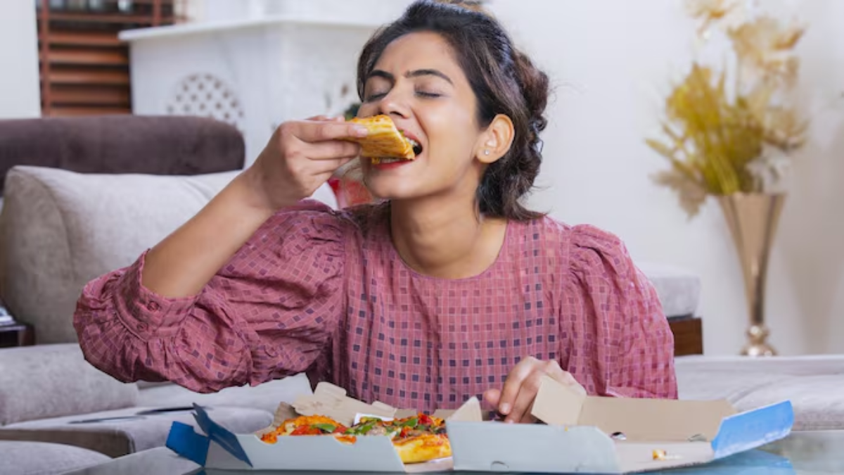 Trending News: Woman avoids Zomato and Swiggy charges using Rapido and Uber, sparking debate on food delivery costs and platform fees.