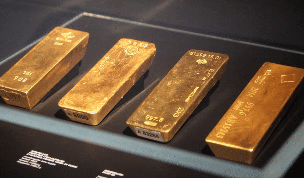 Gold price hits record ₹1,15,939/10 gm; silver futures rise to ₹1.44 lakh/kg amid economic uncertainty in India.