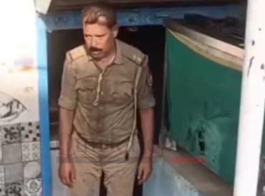 Viral video of Kanpur police sub-inspector drunk on duty, abusing onlookers in Uttar Pradesh