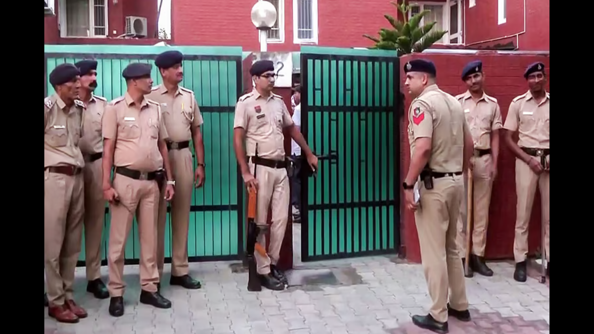 headline- Haryana Cop’s